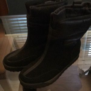 Lands End suede boots size 10